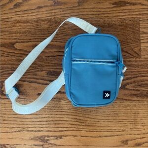 Thread Wallets Blue Crossbody Bag